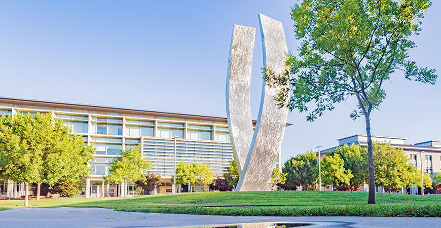 Photo of the UC Merced quad 